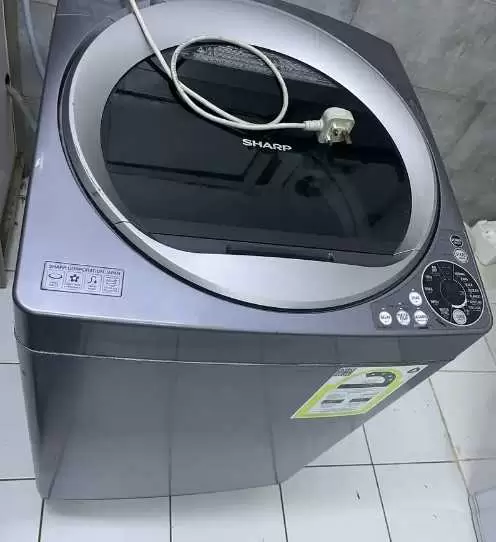 غسالة مستعملة للبيع / 9.5kg washing machine for sale غسالة مستعملة للبيع / 9.5kg washing machine for sale