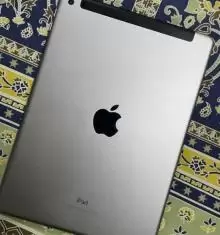 تابلت ابل للبيع . Ipad 5 Generation 32GB
