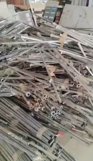 للبيع استنتات وحديد ومكيفات خرده