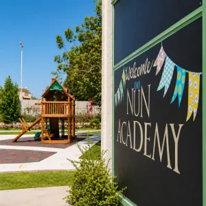 أعلنت أكاديمية نون في جدة، المملكة العربية السعودية، عن توفر 7 وظائف تعليمية شاغرة للعام الدراسي الجديد 2026