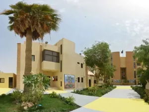 مطلوب معلمين ومعلمات وإداريين وإدارييين تعليم للعمل بوظائف تعليمية وإدارية متميزة علمآ أن الرواتب ممتازة
