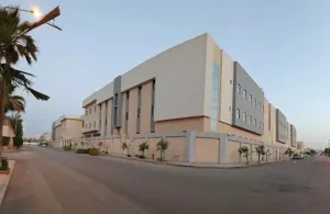 مطلوب معلمين ومعلمات للعمل في مدارس داون هاوس الرياض بوظائف تعليم وادراة متميزة علمآ أن الرواتب ممتازة