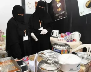 مطلوب طباخة للعمل في مشروع للأسر المنتجة في السعودية براتب ثابت و نسبة من المبيعات - السكن متوفر على حساب المشروع