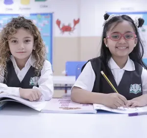 مطلوب معملين ومعلمات للعمل بوظائف تعليمية وإدارية مميزة في فروع المدرسة في الرياض و جدة علمآ أن الرواتب ممتازة