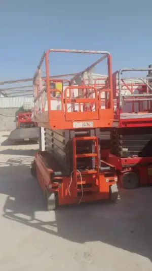 Scissors lifts for rental in Dammam