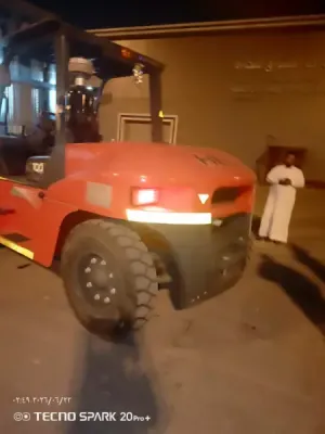 رافعه شوكية فوركليفت 10طن للايجار في جميع أنحاء المملكه للتواصل 0569647944