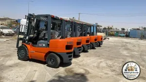 رافعات شوكية للايجار بالقطيف — 16طن 20طن 25طن ديزل موديل حديث - 0564548663