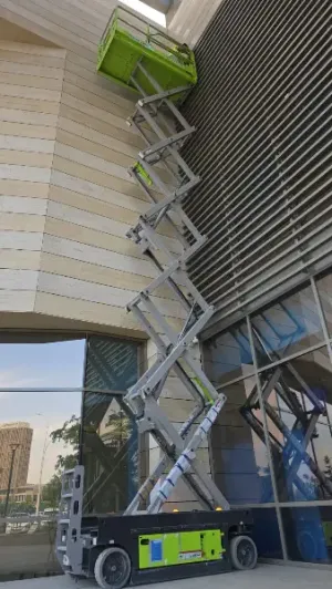 مان لفت للايجار المدينة  سيزر لفت للايجار المدينة سقالات كهرباء للايجار 0578601789