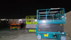 مان لفت للايجار المدينة  سيزر لفت للايجار المدينة سقالات كهرباء للايجار 0578601789