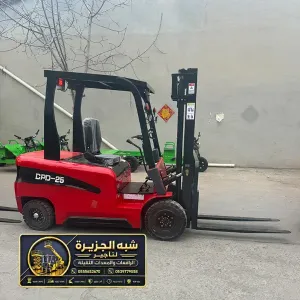 تاجير فوركلفت ديزل في جدة | معدات ثقيلة لتحميل المواد البناء الثقيلة والخفيفة