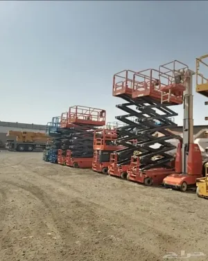 سيزر لفت للإيجار في جدة ومكة والمدينة المنورة | ارتفاعات 10، 12، 14، 16 متر – توصيل فوري | Scissor Lift Rental Saudi Arabia