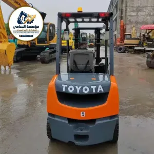فوركلفت للإيجار في الدمام | سعات 2.5، 3، 3.5، 5، 7 طن – توصيل فوري | Forklifts for Rent