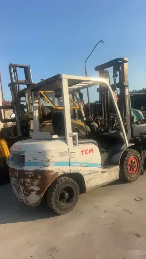 إيجار فوركلفت في الدمام - بقيق - رأس تنورة 1.5 طن 2.5 طن 3 طن 5 طن 7 طن 10 طن 16 طن 20 طن 25 طن 30 طن | ديزل وكهرباء | Forklift Hire Dammam