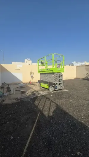 سقالات كهرباء للايجار المدينة مان لفت للايجار المدينة سيزر لفت للايجار المدينة 0578601789