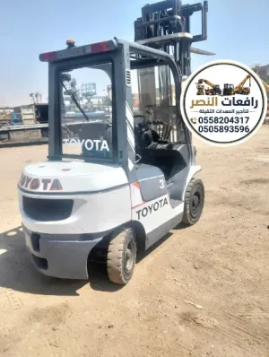 تأجير فوركلفت في جدة 1.5طن 3 طن 2طن 5طن | forklift rental