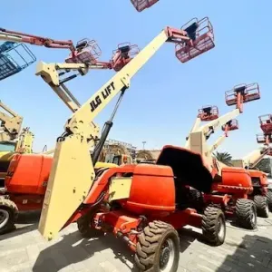 🚜 تليهاندلر للإيجار في الدمام | Telehandler Rental 🏗️ تليهاندلرات JCB وMerlo للإيجار بقدرات رفع وارتفاعات متعددة للمشاريع الإنشائية
