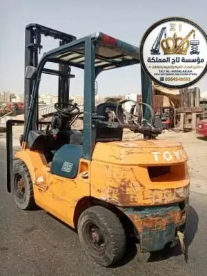 ايجار فوركلفت الرياض ❖ شوكيات كهرباء ❖ 16طن / 20طن / 7طن / 3طن / 10طن ❖ حي الملقا والصحافة