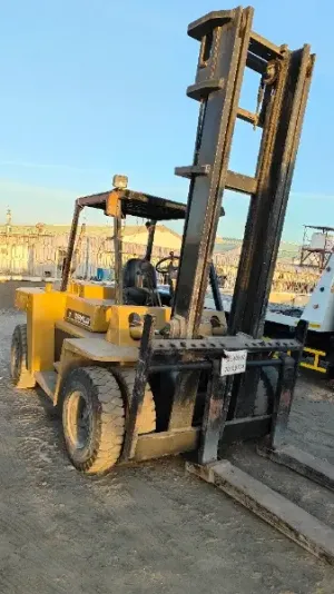 تأجير فوركلفت بقيق - عين دار | 3 طن + 5 طن + 10 طن + 20 طن ║ استئجار رافعة شوكية ببقيق 🏗️