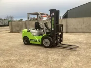 فوركلفت 3طن أرامكو للإيجار Forklift 3ton rent Aramco dammam