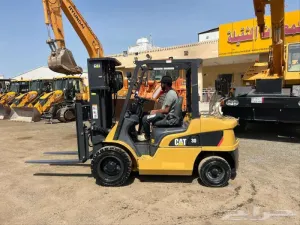 رافعة شوكية عشرة طن للايجار المدينة فوركلفت للايجار المدينة 0556259910