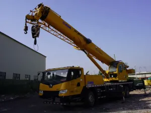 🏗️🔥 كرين للإيجار في الخبر | السامي للمعدات — من 10 إلى 200 طن 🚀