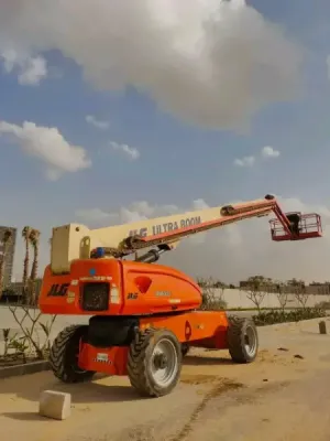 سيزرلفت رافعة شوكية فوركلفت كرين للايجار