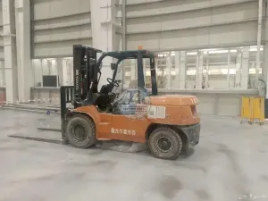 فوركلفت 1.5 طن 2.5 طن 5 طن 10 طن للايجار في الدمام | كهرباء Forklift
