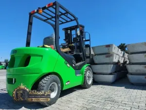 📍 إيجار رافعة شوكية في الدمام | فوركلفت 2 إلى 20 طن للمصانع والمستودعات | Forklift Hire