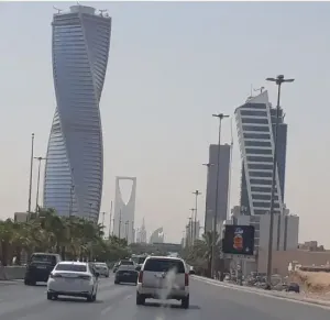 مطلوب عمال تعبئة و تغليف للعمل في شركة تجارية خاصة في الرياض وبرواتب جيدة . السكن متوفر مجانآ