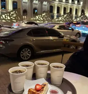 مطلوب عامل للعمل بوظيفة عامل مساعد شيف في مطعم راقي في الرياض براتب جيد . الأكل و المعيشة و السكن متوفرة مجانآ