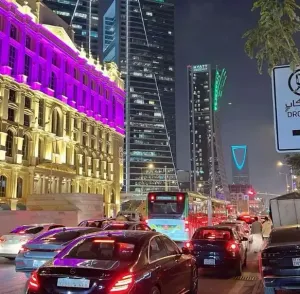 مطلوب سائق لتوصيل 50شحنة يوميآ ضمن منطقة واحدة في الرياض بسعر 5ريال لكل شحنة والراتب يدفع كل أسبوعين وليس شهريآ