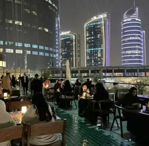 مطعم راقي جدآ في السعودية يبحث عن موظف نشيط لديه معرفة في مجال المطاعم للعمل بوظيفة مدير الحفلات في الرياض براتب ممتاز