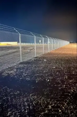 نقوم بتوريد وتركيب شبوك المزارع الرجاء التواصل وتس اب على الرقم هاذا 00967733017092